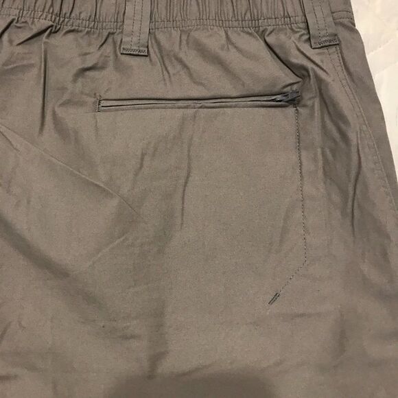 Wrangler Outdoor relaxed fit gray performance shorts size 46 - Picture 3 of 5